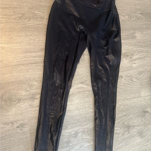 Bombshell Sportswear - High gloss leggings, Size M